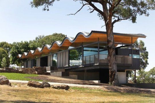 A 1970s Beach House Remodel-The Curvy House