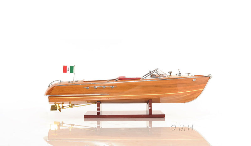 Aquarama Medium Model Ship