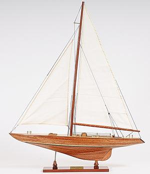 Model Sailboat Columbia Yacht