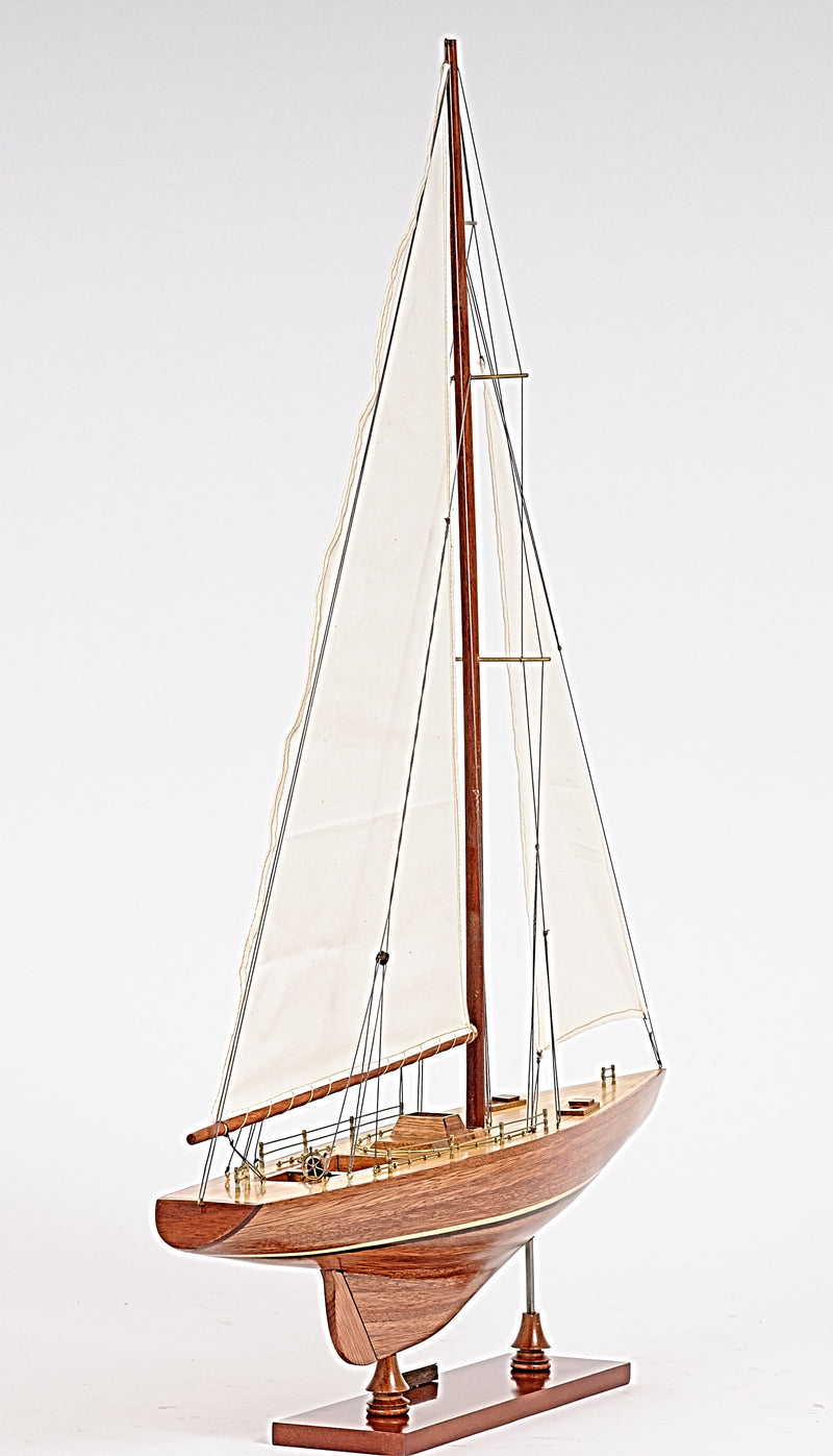 Model Sailboat Columbia Yacht