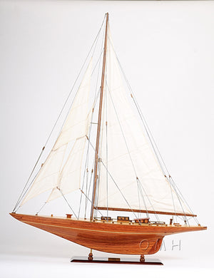 Shamrock Yacht L Model Ship
